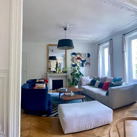 Bright Family - Recently Renovated Lejlighed